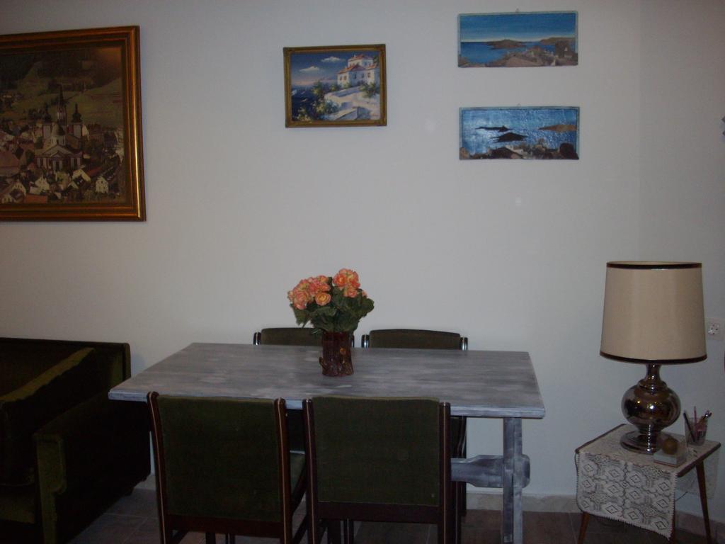 Lilly'S Appartments Aten Rum bild